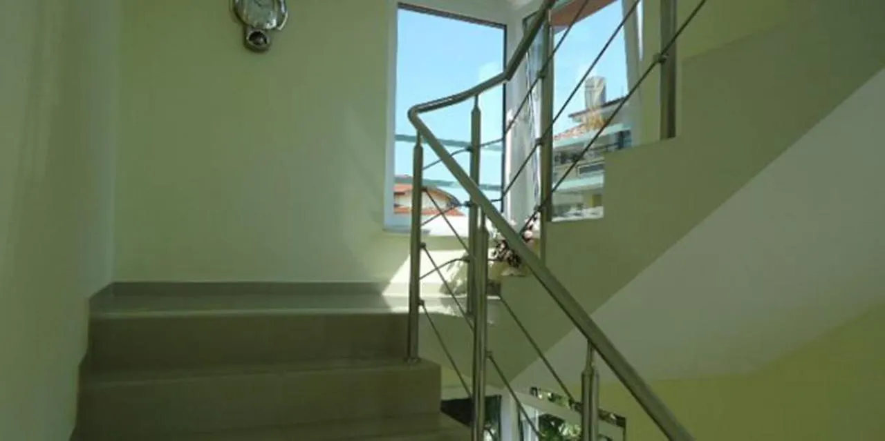 Хотел 